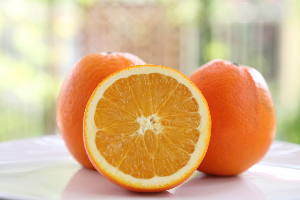 Orange, Raw